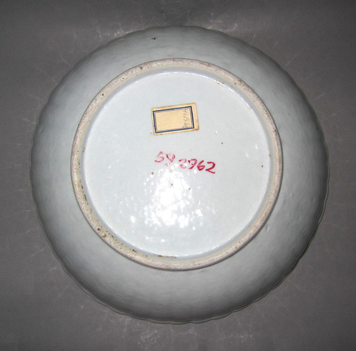 1959.2962 Porcelain bowl underside