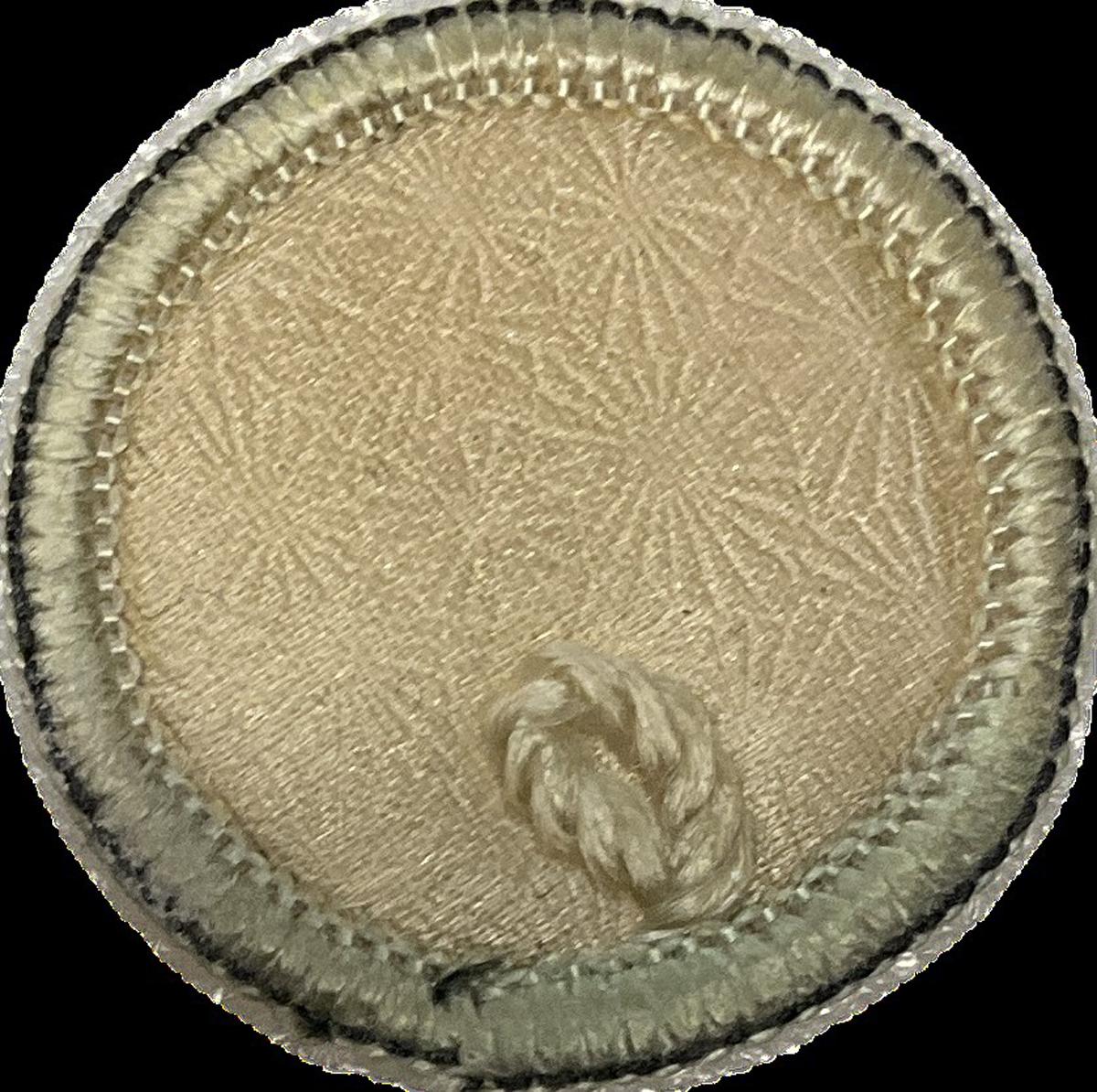 2024.0018 B Powder puff, Reg Image, overall