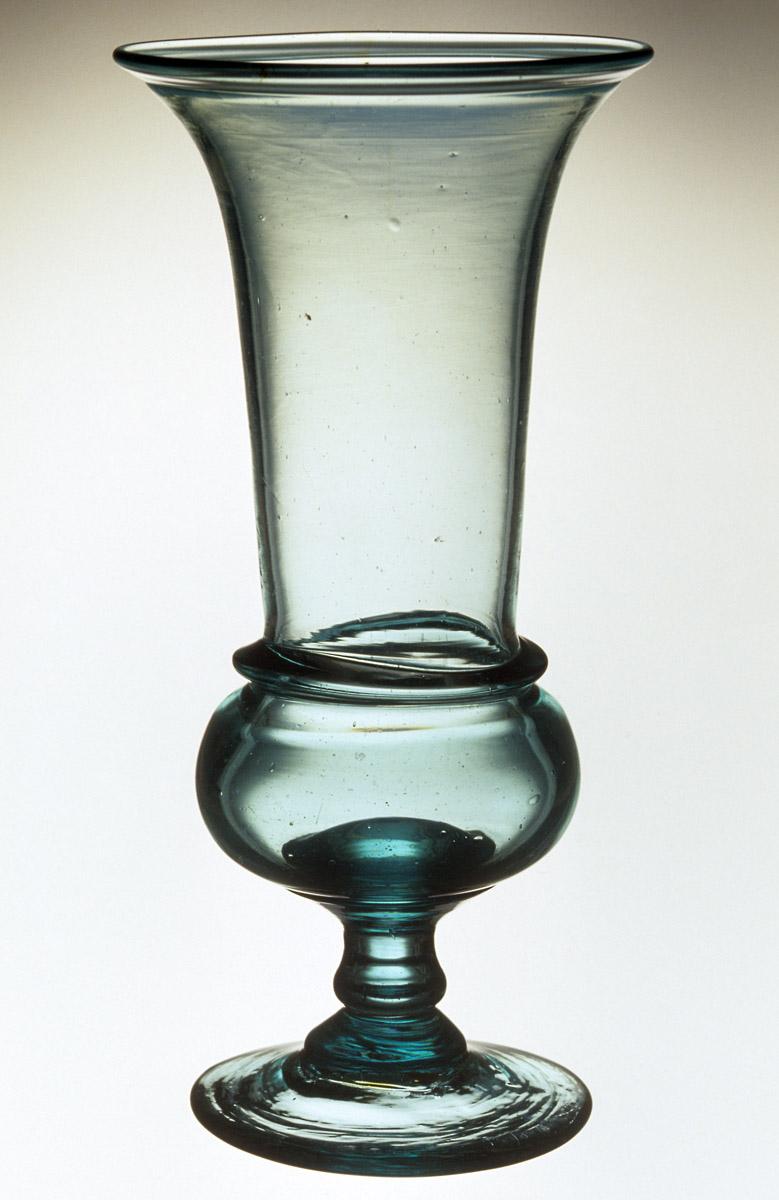 1959.2993 Glass Vase
