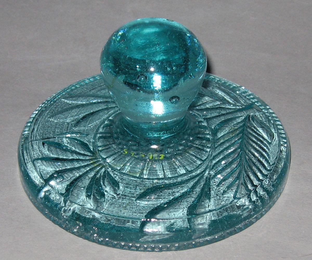 1959.2997 Glass butter mold