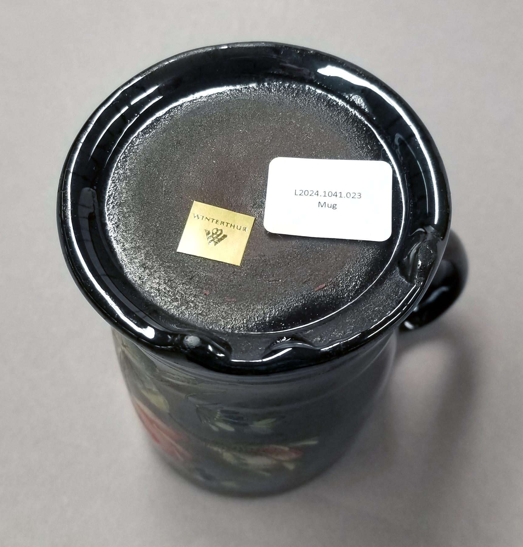2024.0014.023  Mug underside