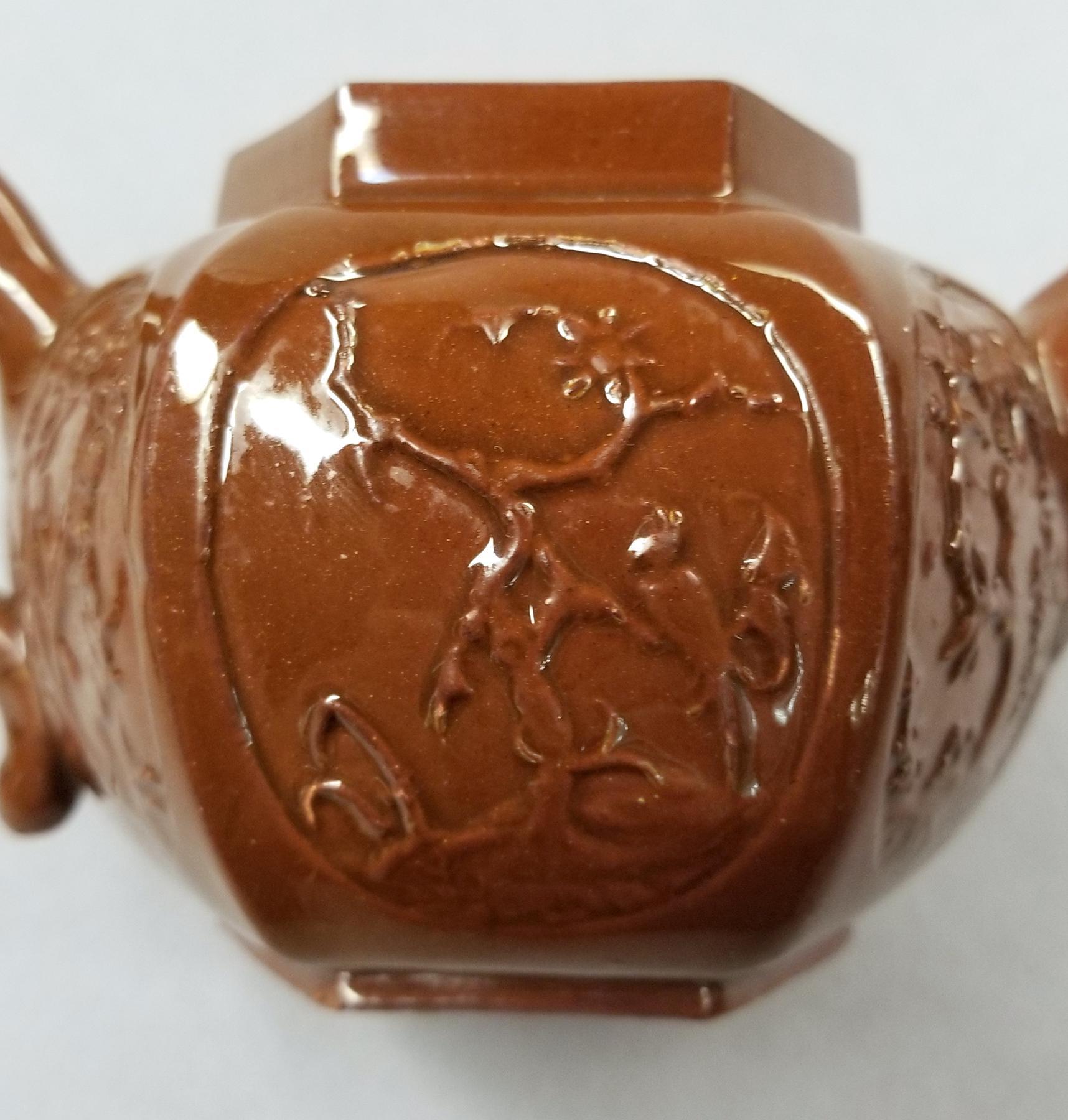 2024.0014.025 A,B Teapot detail 5