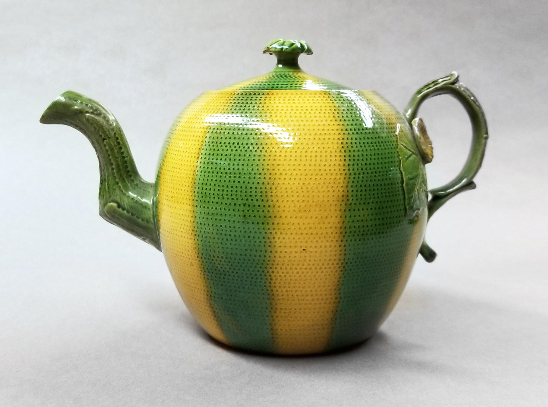 2024.0014.029 A,B teapot side 1