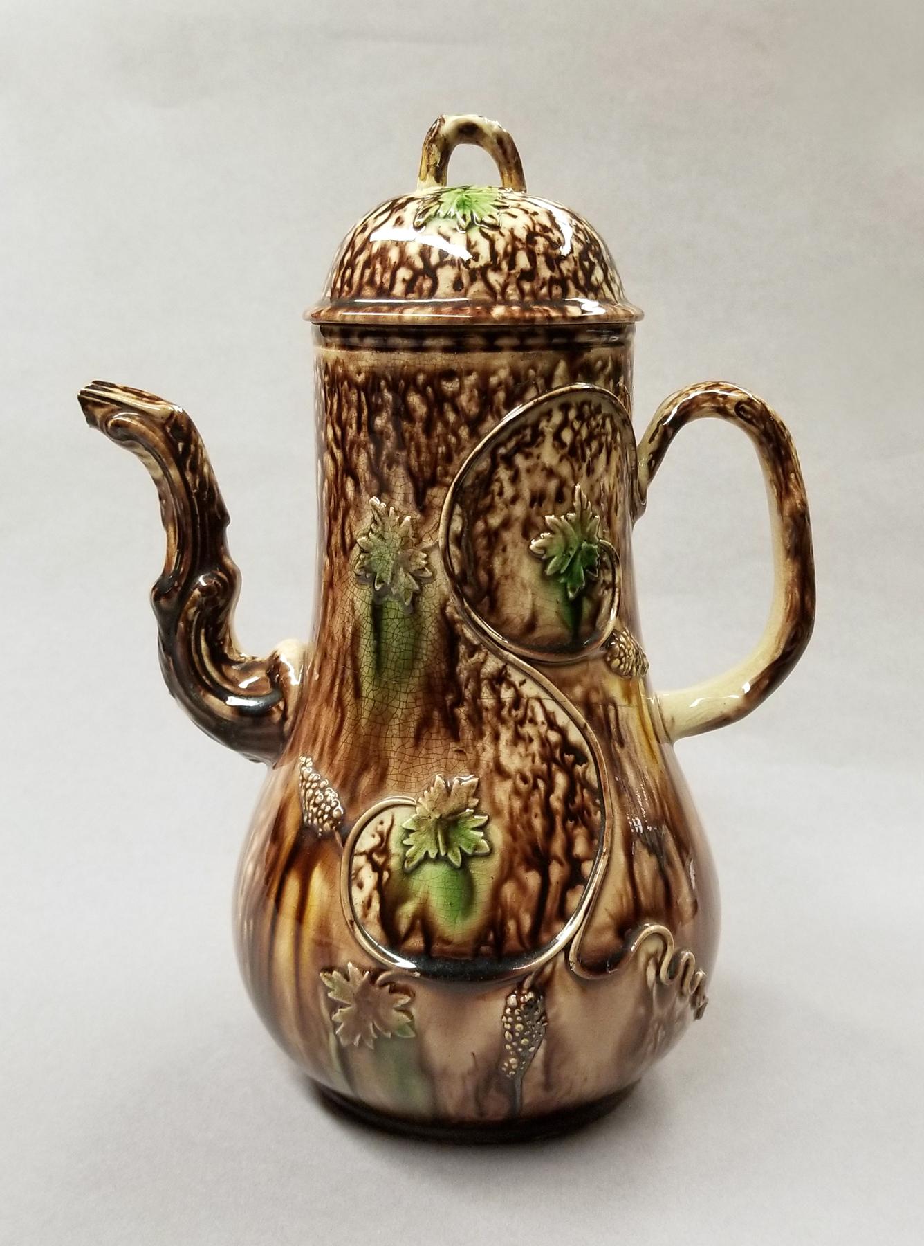 2024.0014.030 A,B Coffeepot side 1