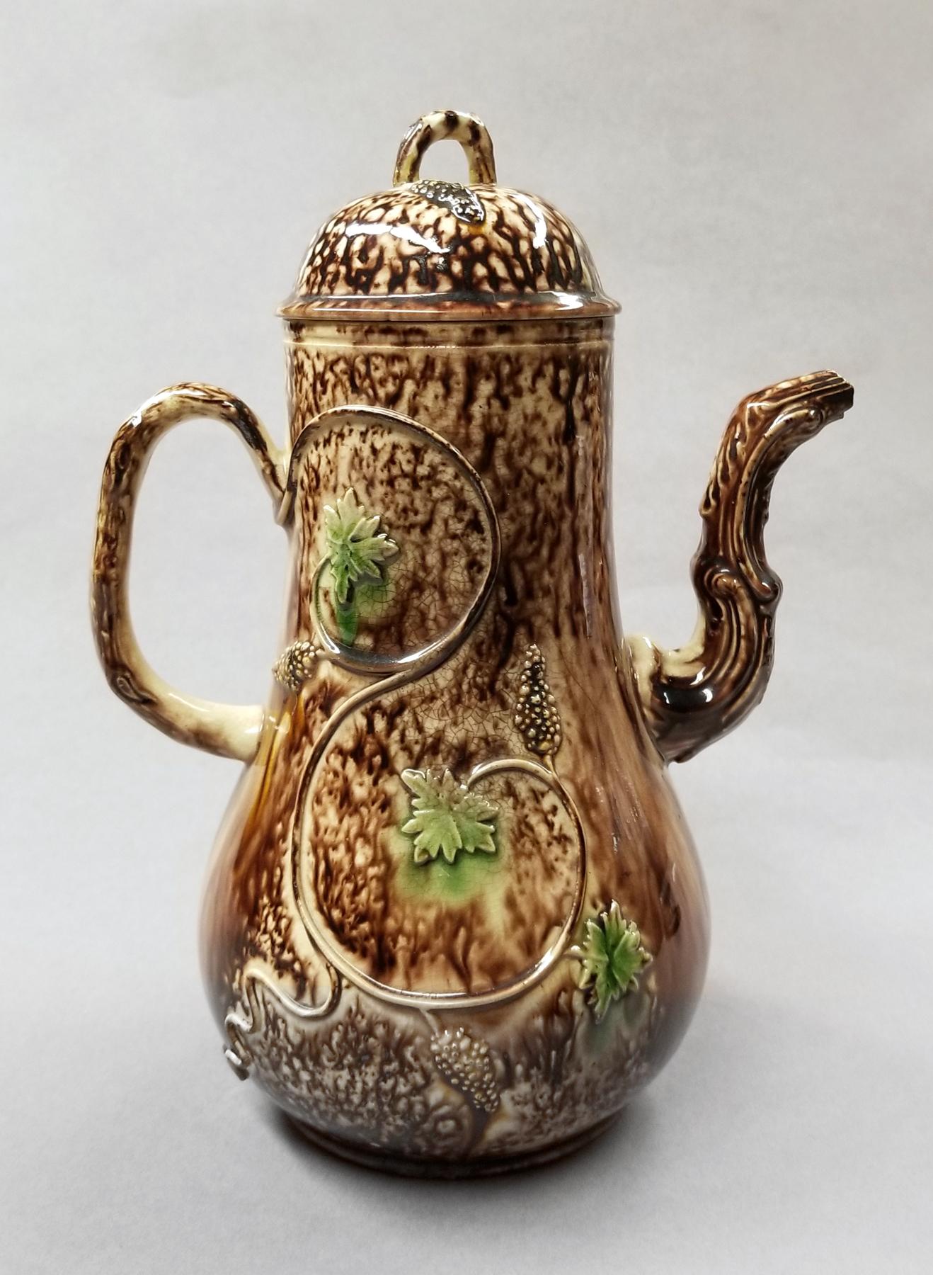 2024.0014.030 A,B Coffeepot side 3