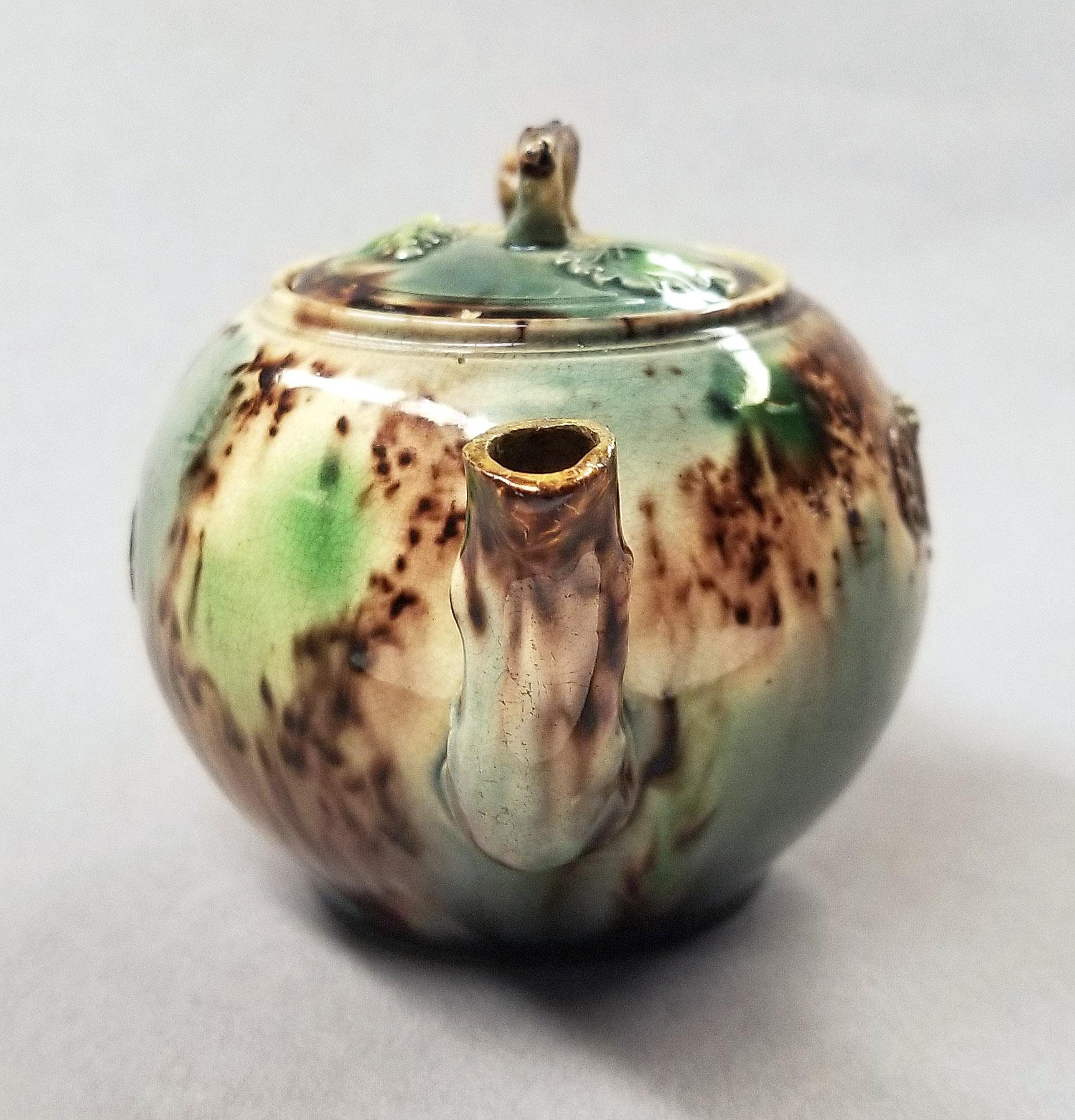 2024.0014.032 A,B Teapot side 2