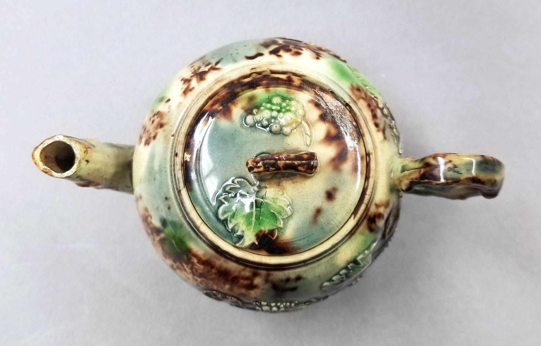 2024.0014.032 A,B Teapot top