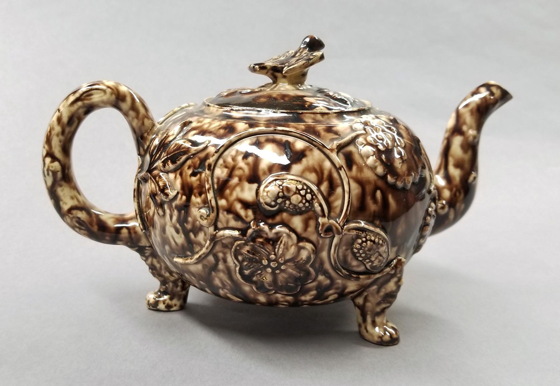 2024.0014.034 A,B Teapot side 3