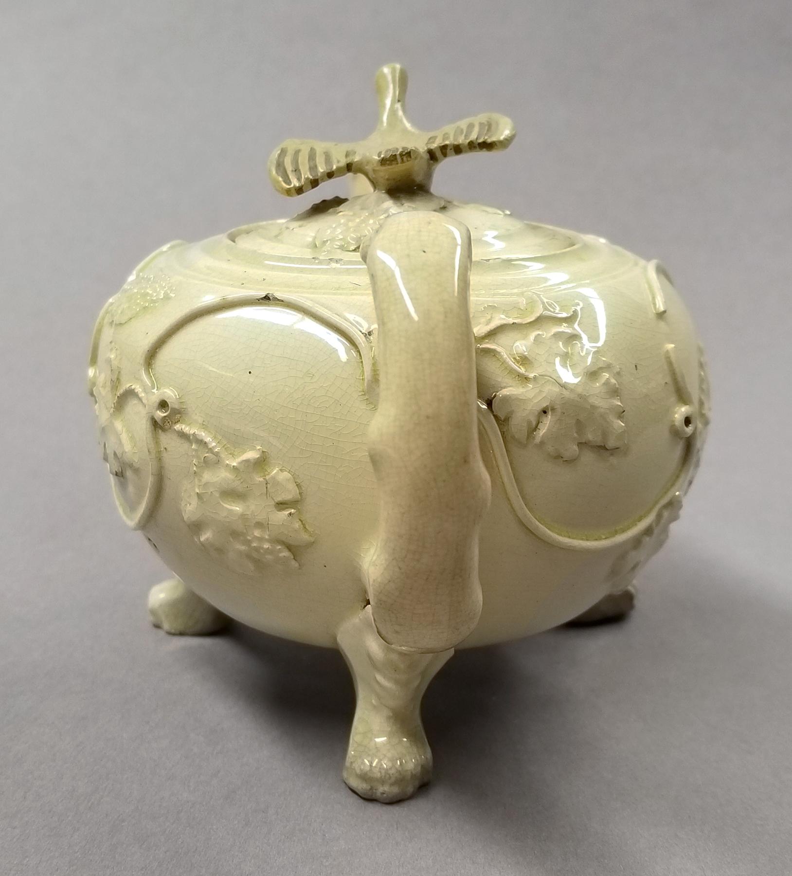 2024.0014.037 A,B Teapot side 4