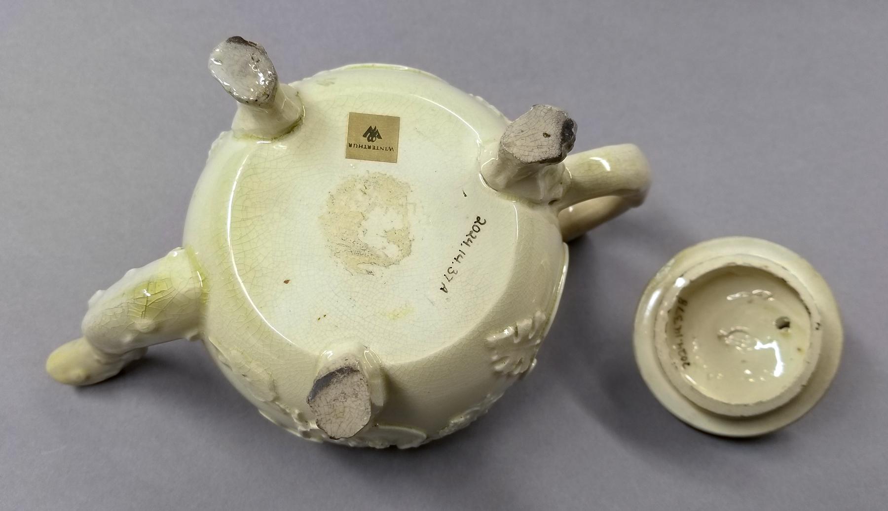 2024.0014.037 A,B Teapot bottom