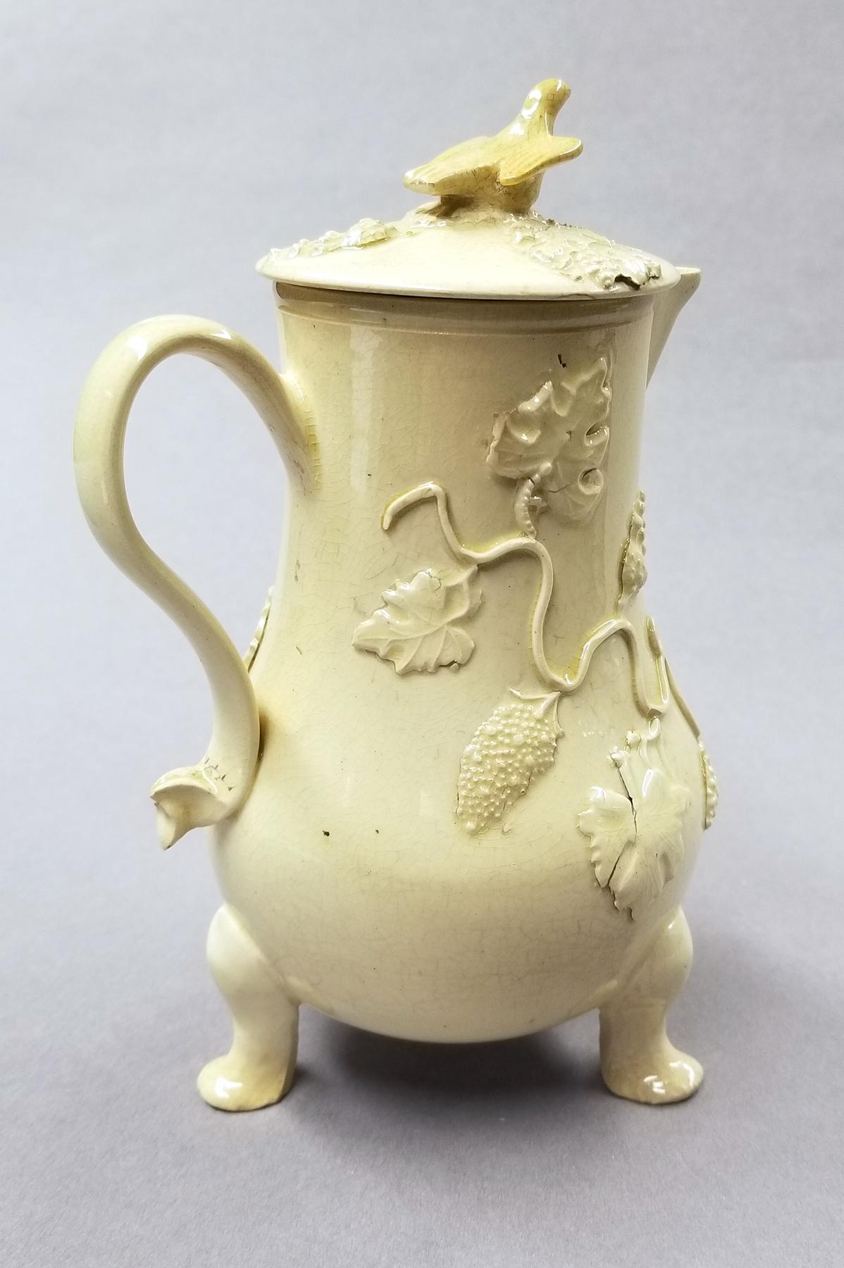 2024.0014.038 A,B Milk jug side 3