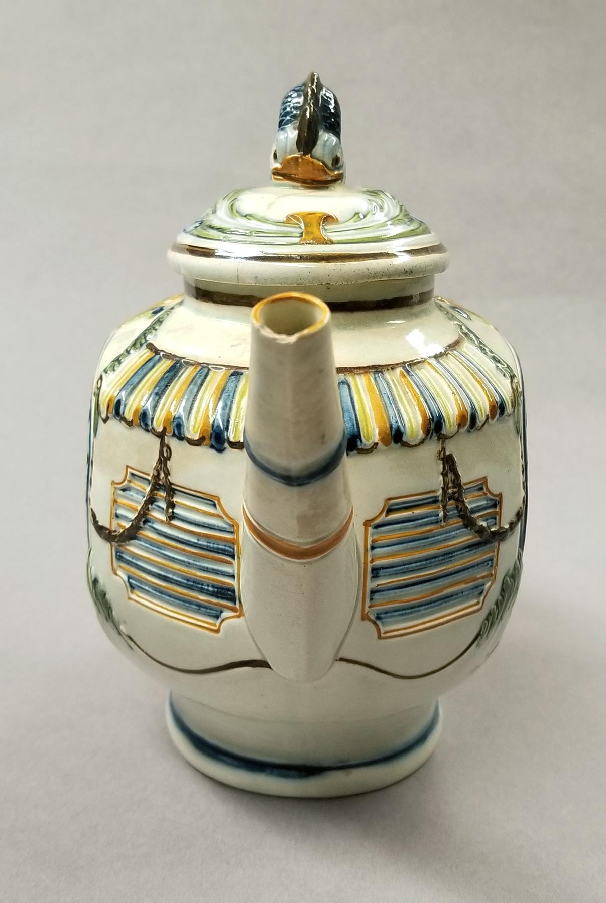 2024.0014.045 A,B Teapot side 2