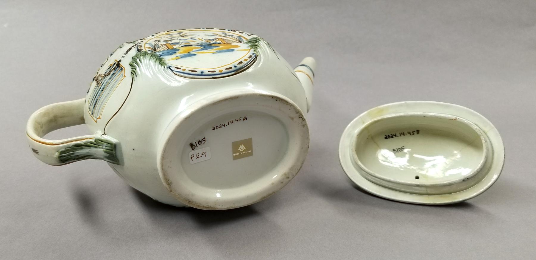 2024.0014.045 A,B Teapot bottom