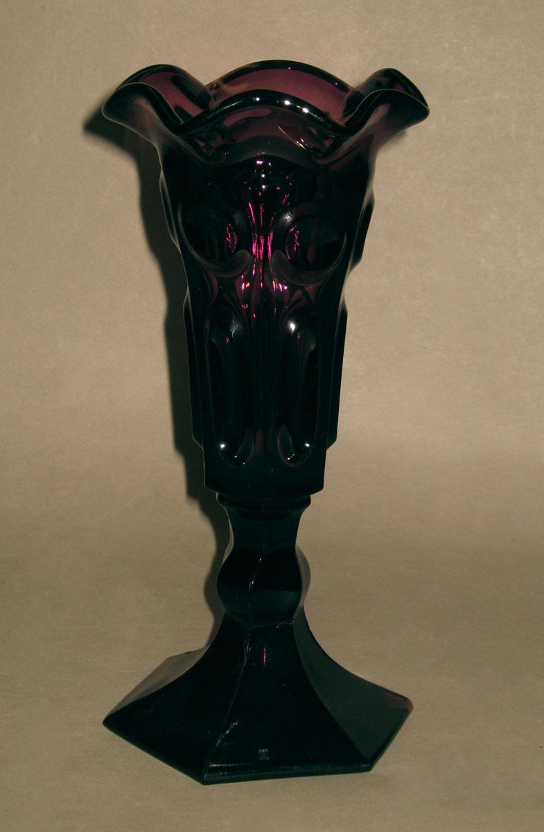 1959.3001 Glass vase
