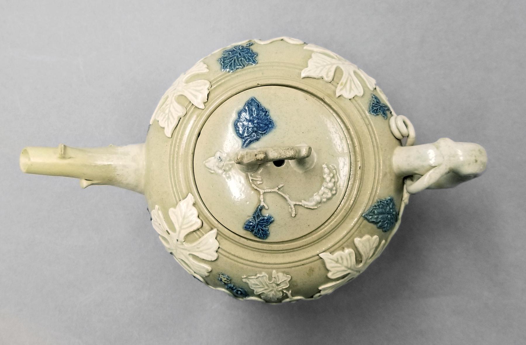 2024.0014.057 A Teapot top