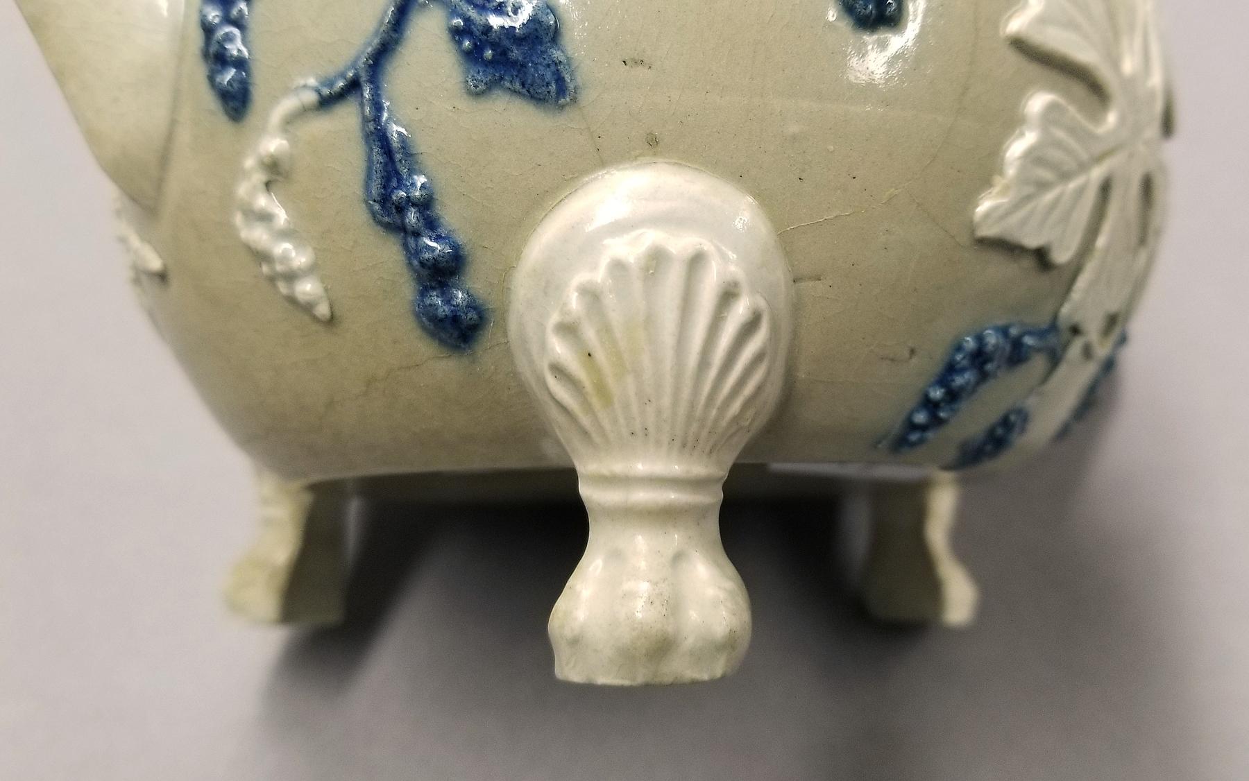 2024.0014.057 A Teapot foot detail