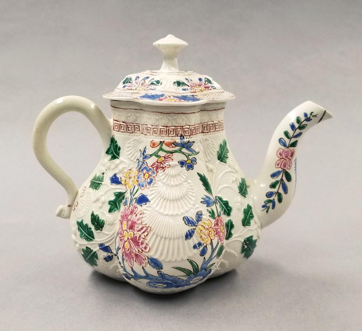 2024.0014.061 A,B Teapot side 2