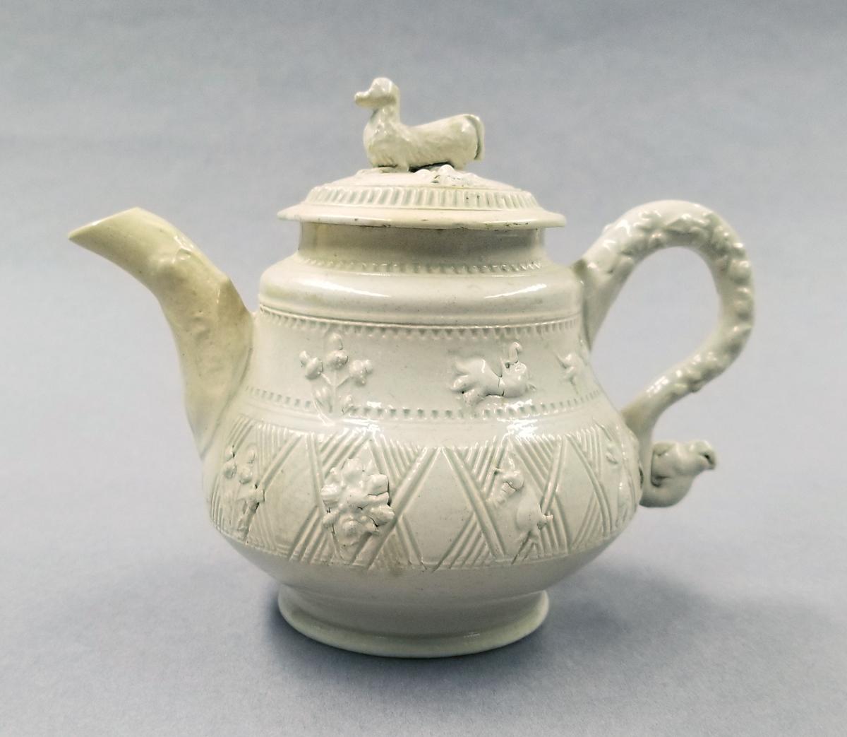 2024.0014.062 A,B Teapot side 1