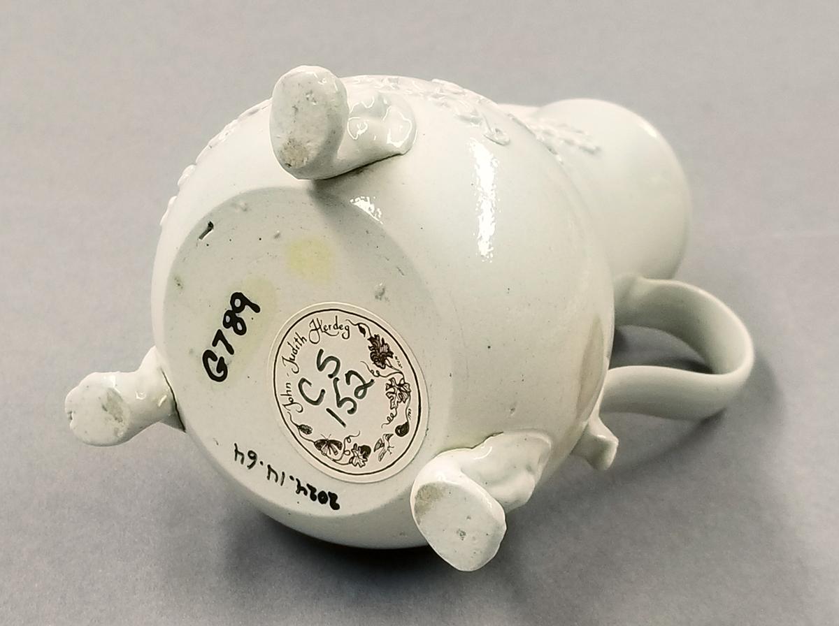 2024.0014.064 Cream jug underside