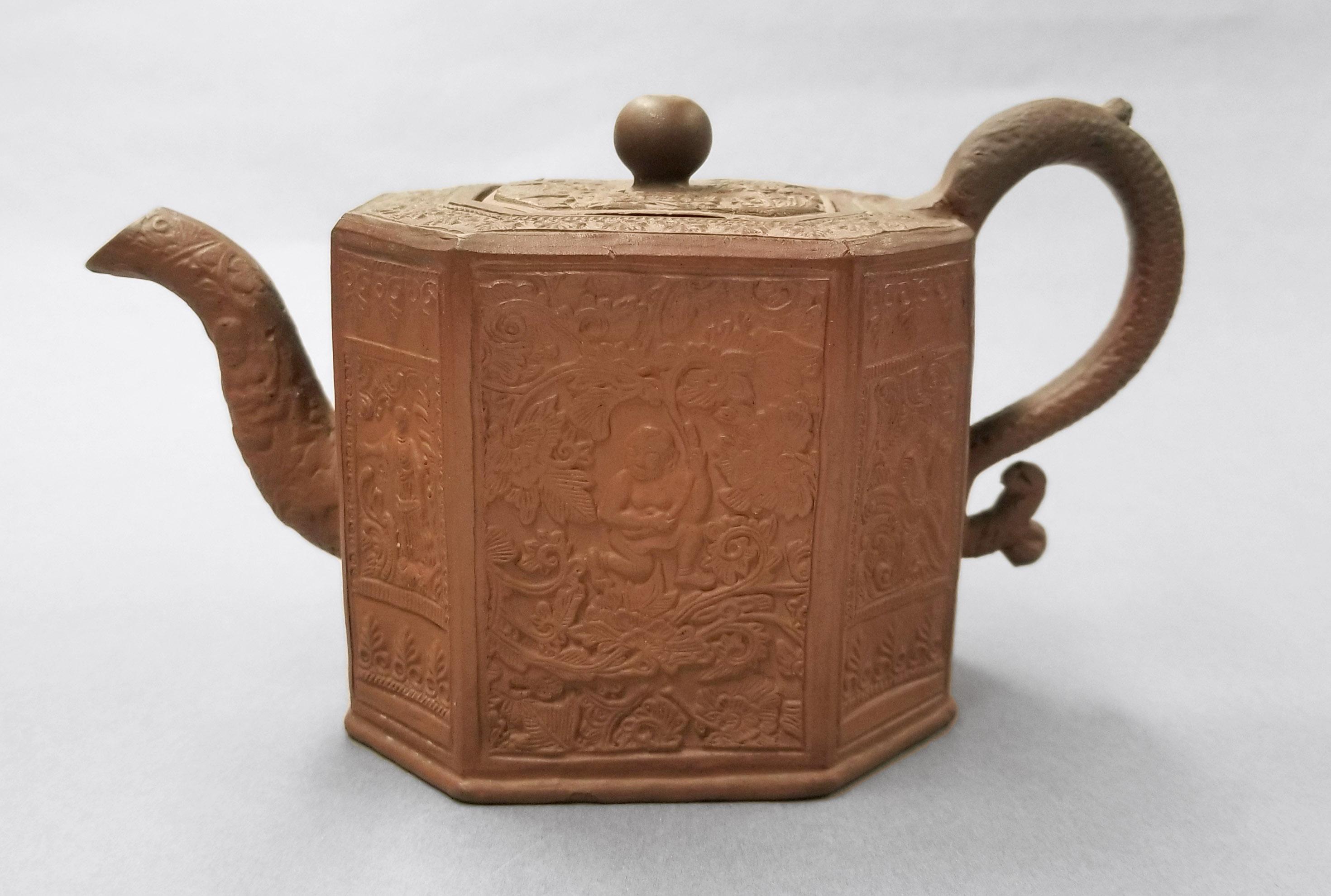 2024.0014.066 A,B Teapot side 1