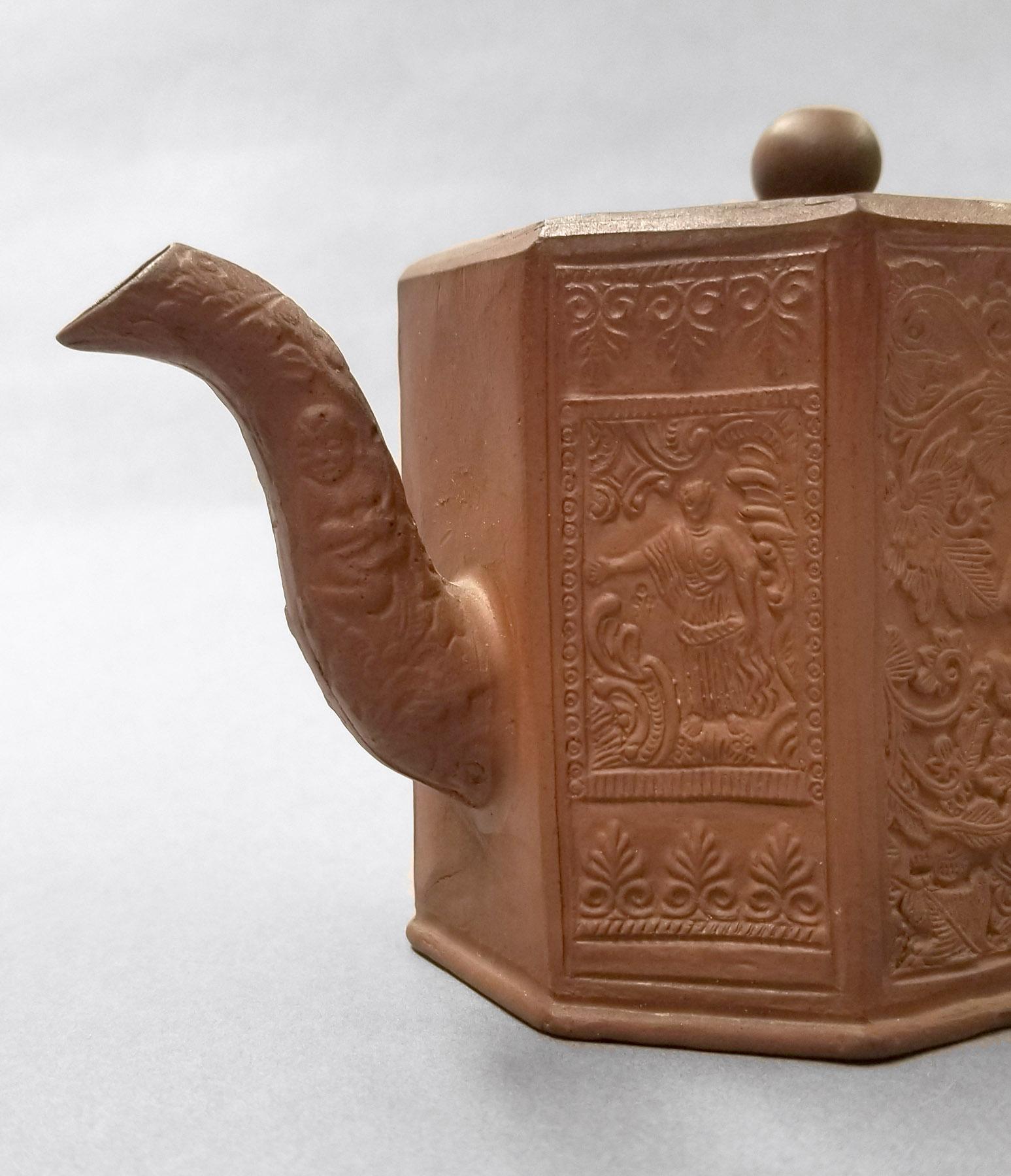 2024.0014.066 A,B Teapot detail 1