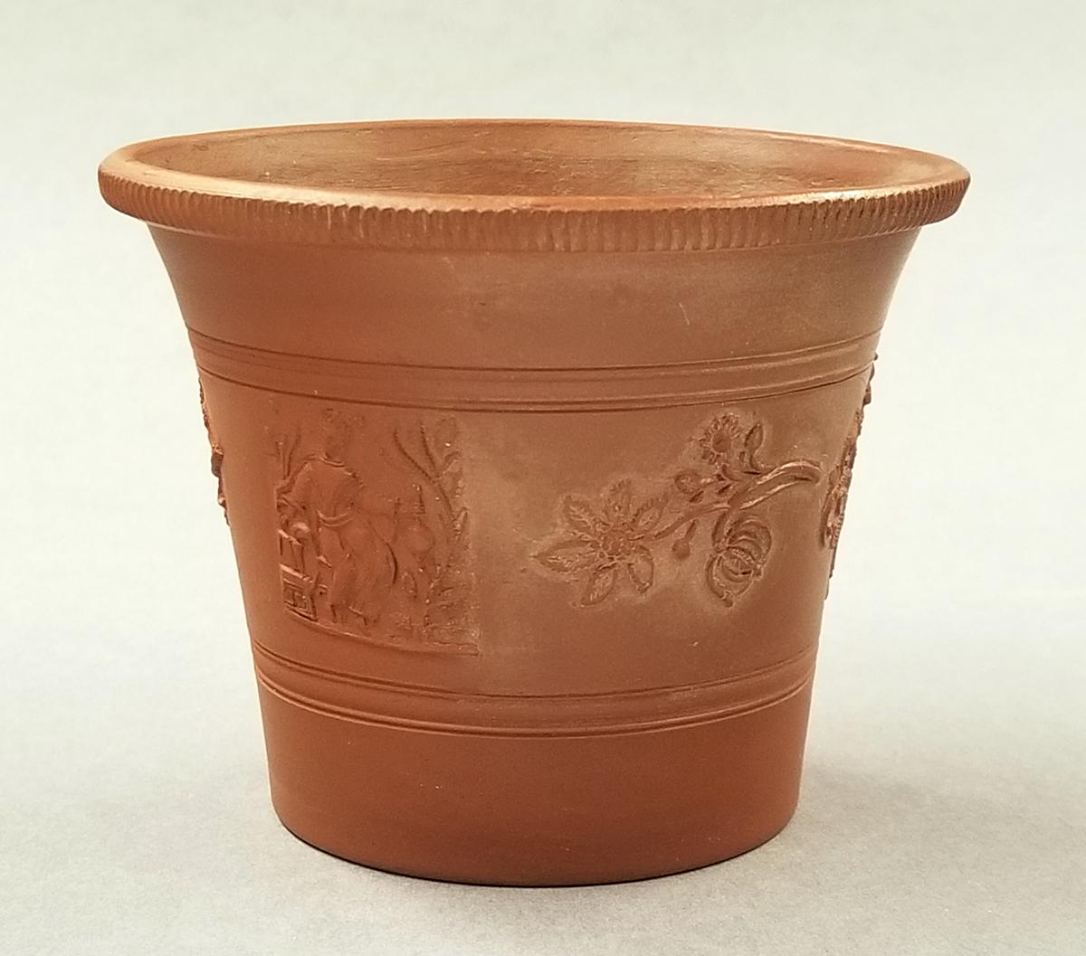 2024.0014.068 Flowerpot side 3