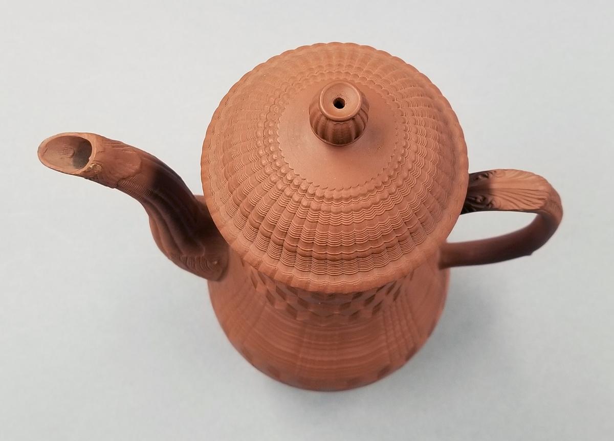 2024.0014.070 A,B Coffeepot top view