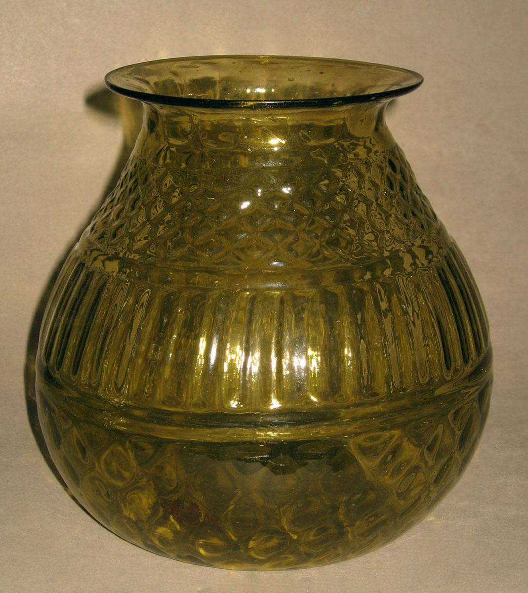 1959.3003 Glass Vase