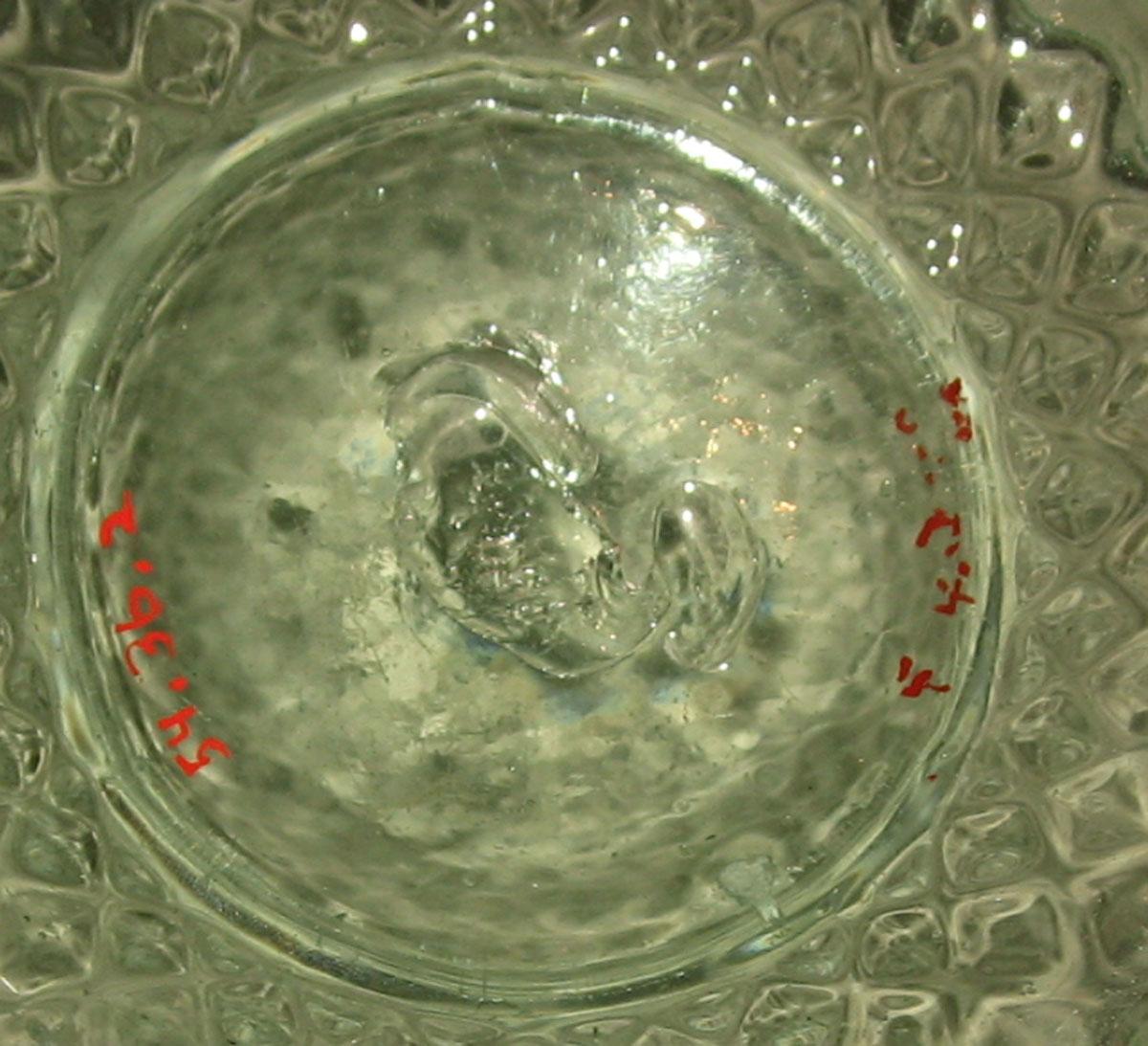 1954.0036.002 Glass bowl (underside)