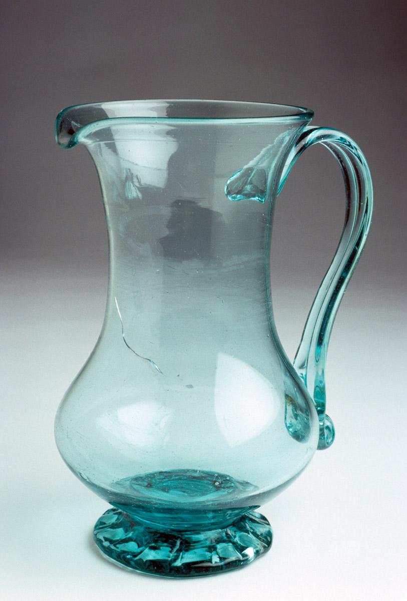 1959.3020 Glass jug (view 2)