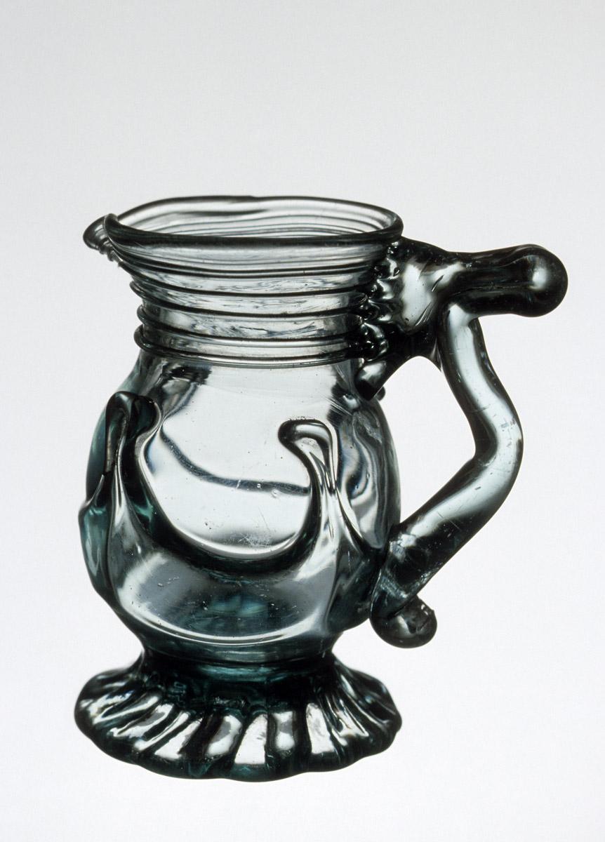 1959.3021 Aquamarine glass jug