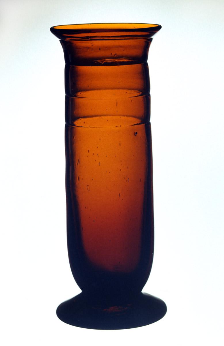 1959.3036 Glass vase