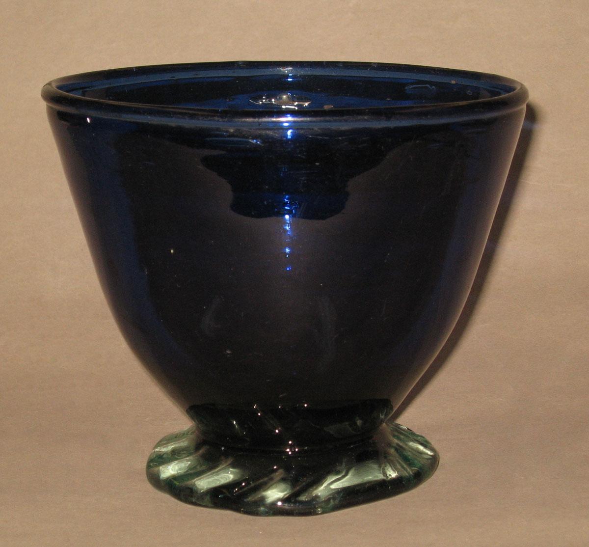 1959.3044 Glass bowl