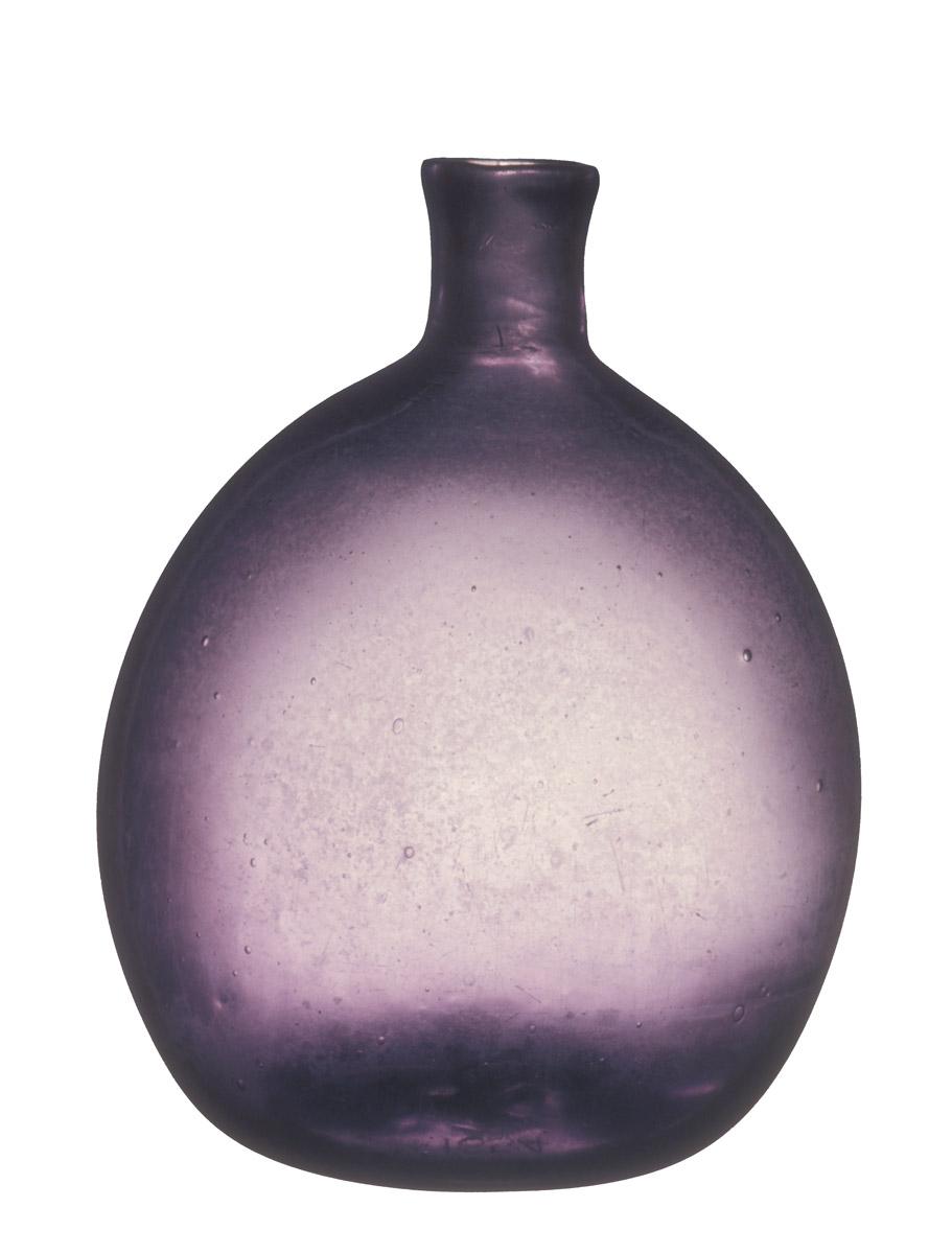 1959.3085 Flask, view 2