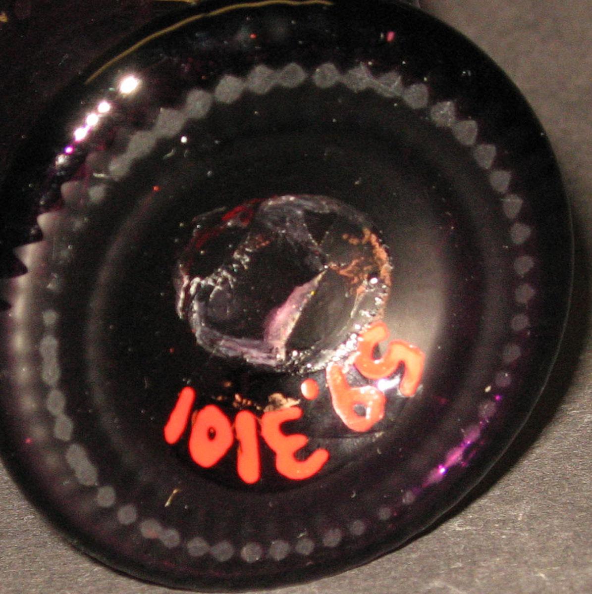 1959.3103 Glass salt (underside)