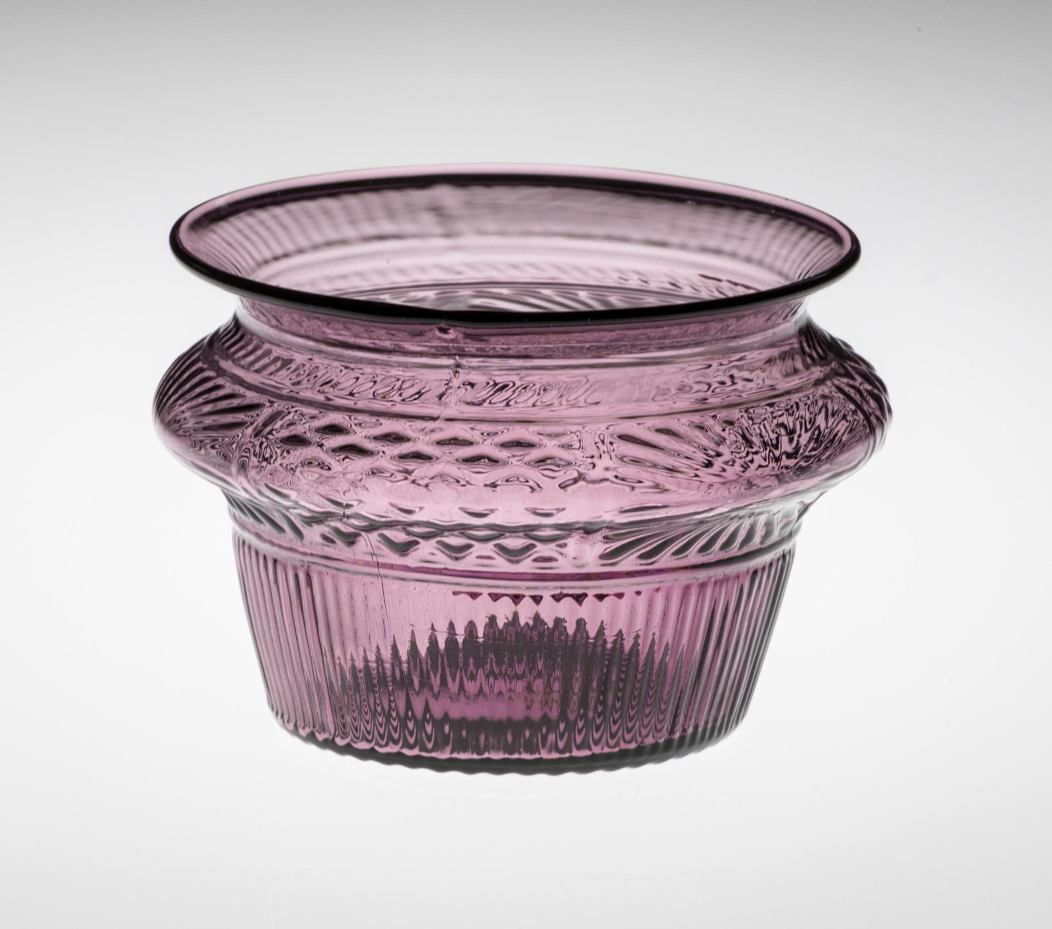 1959.3111 Bowl, view 2