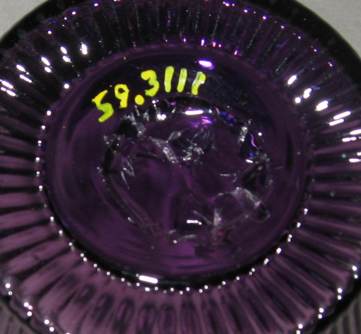 1959.3111 Glass bowl (underside)