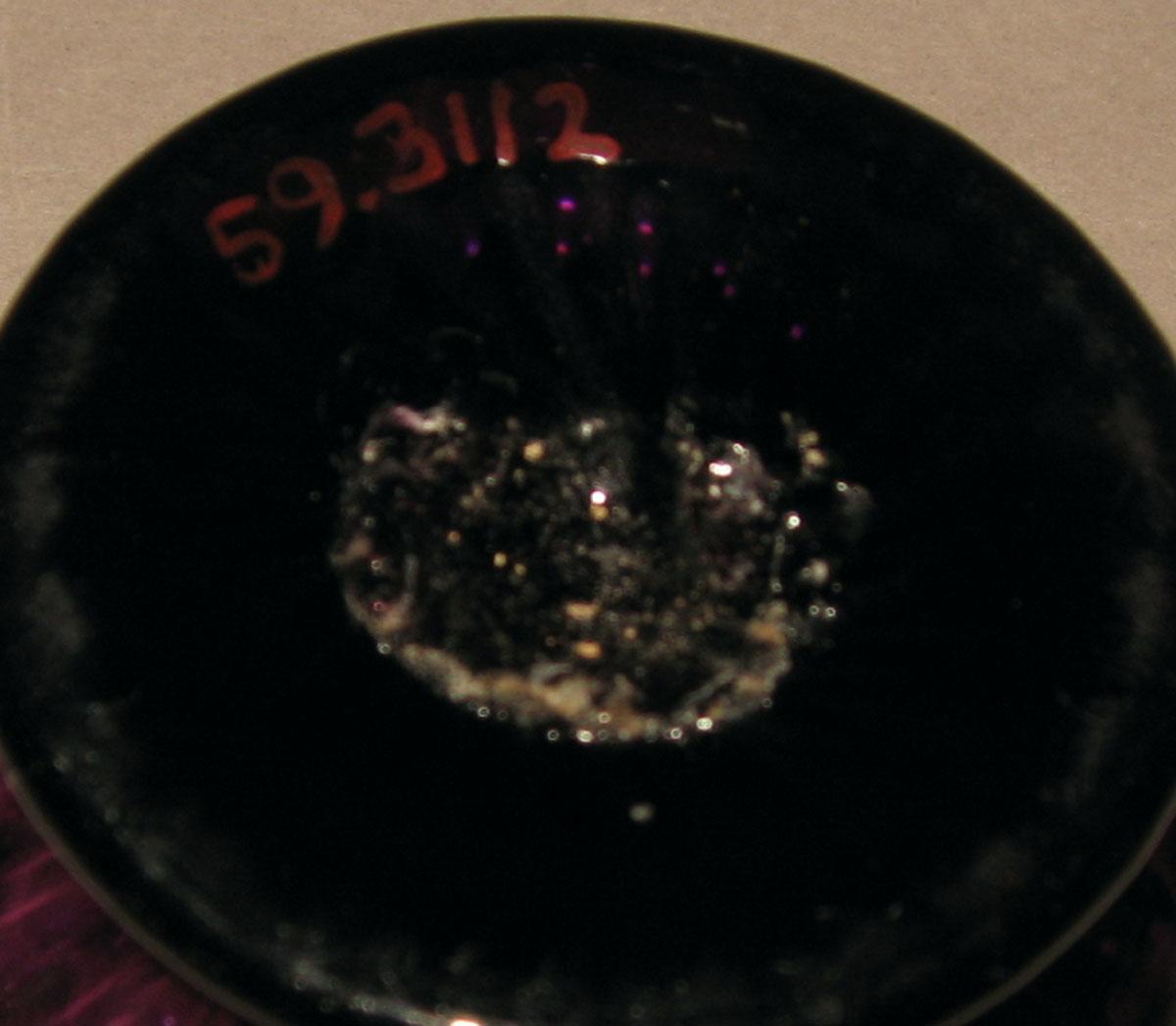 1959.3112 Glass salt (underside)