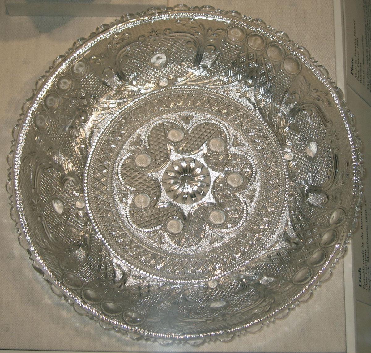 1959.3119 Glass dish