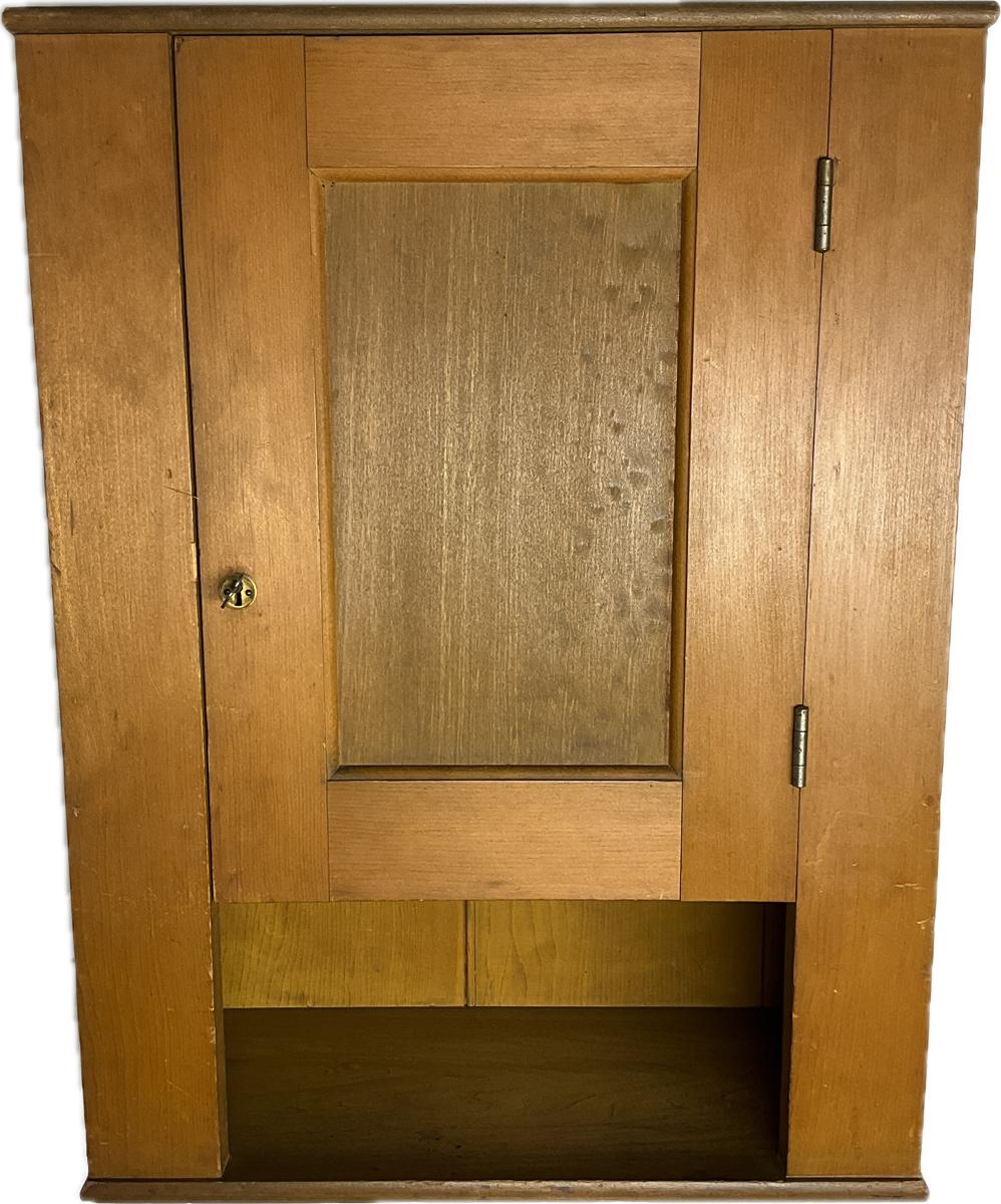 2025.0020.001 Cupboard, Hanging or wall cupboard, Reg Image, overall