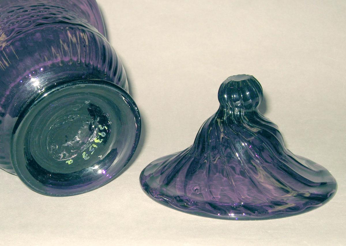 1959.3153 A, B Glass sugar bowl and cover (detail)