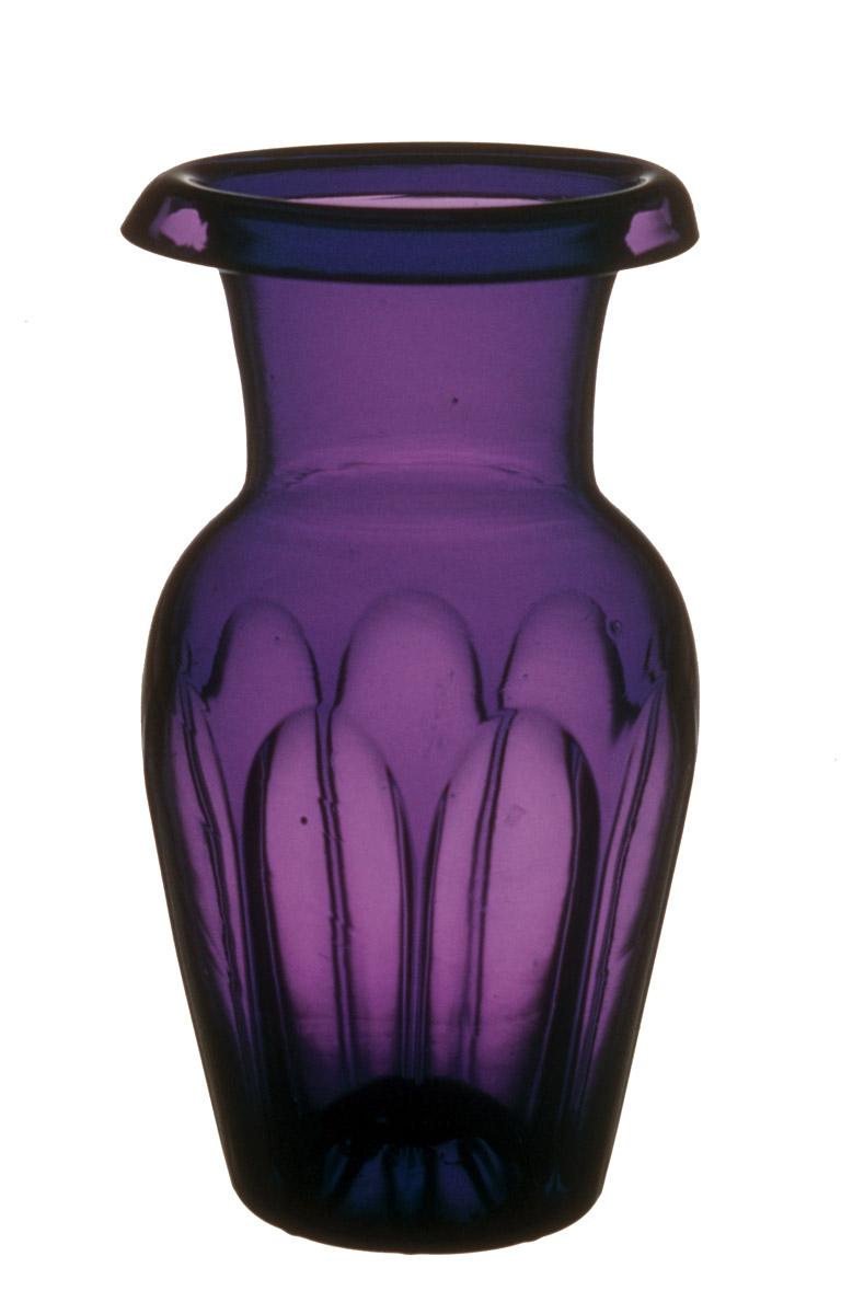 1959.3154 Flower container