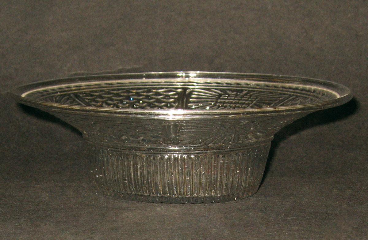1959.3156 Glass dish