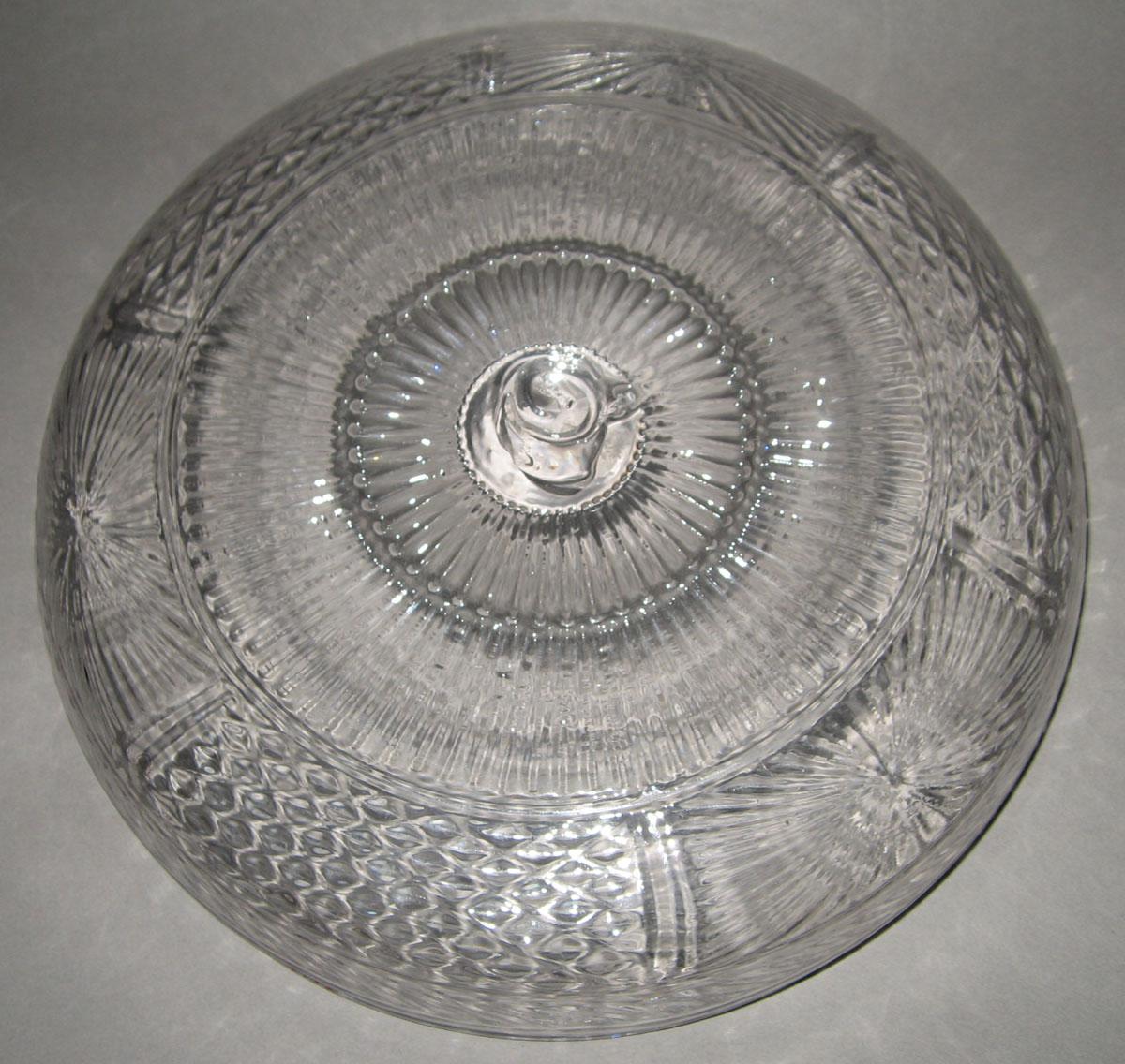 1959.3160 Colorless lead glass bowl (underside)