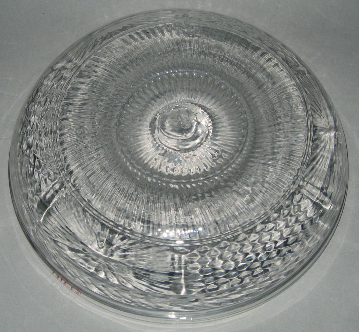 1959.3161 Lead glass bowl (underside)