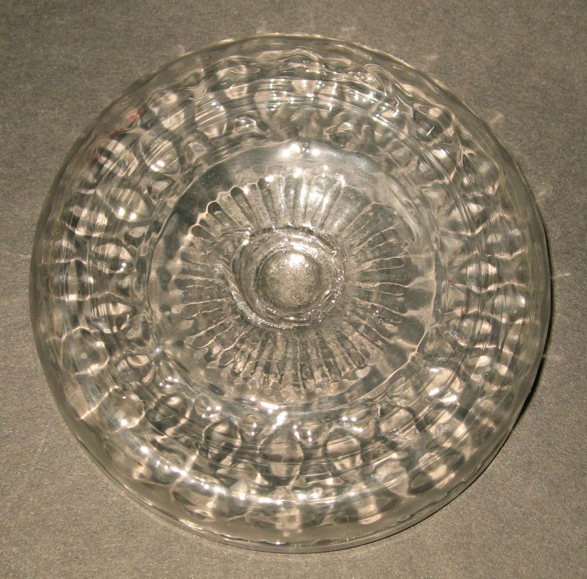 1959.3166 Glass dish (underside)