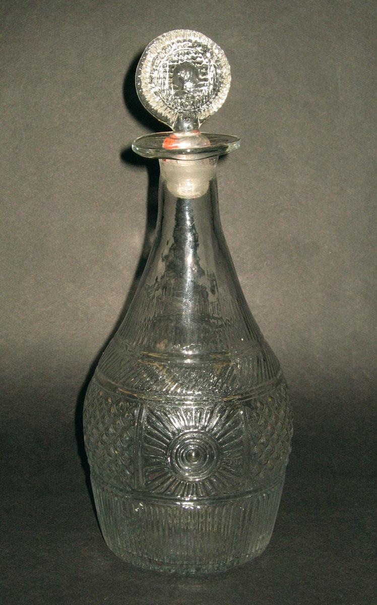 1959.3172 A, B Glass decanter