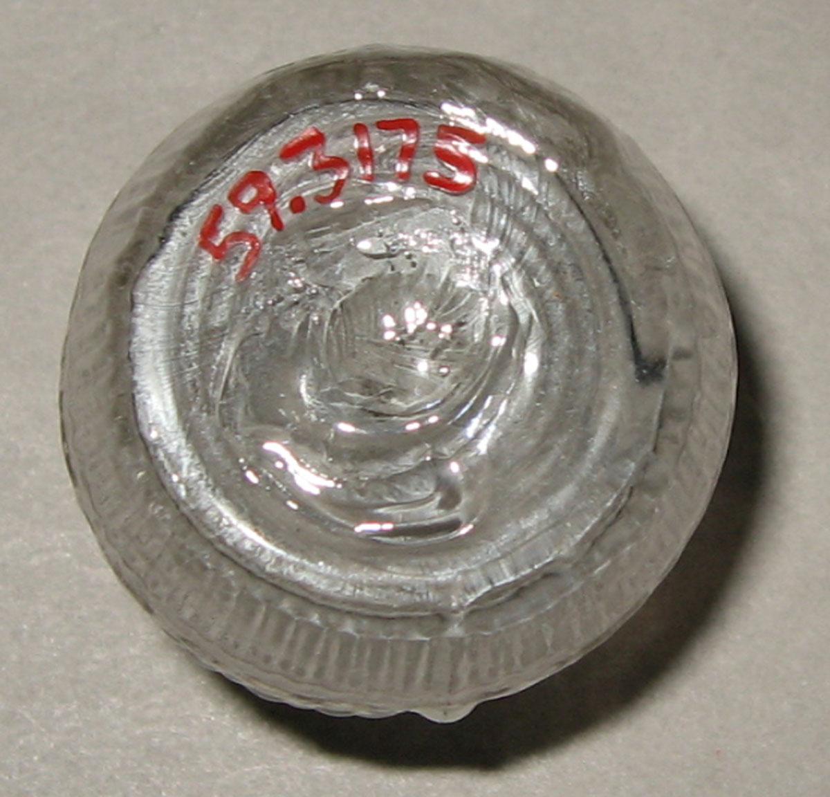 1959.3175 Miniature mold-blown glass decanter (underside)