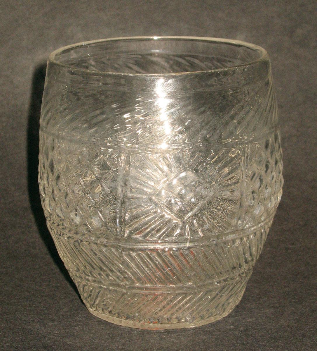 1959.3176 Glass tumbler