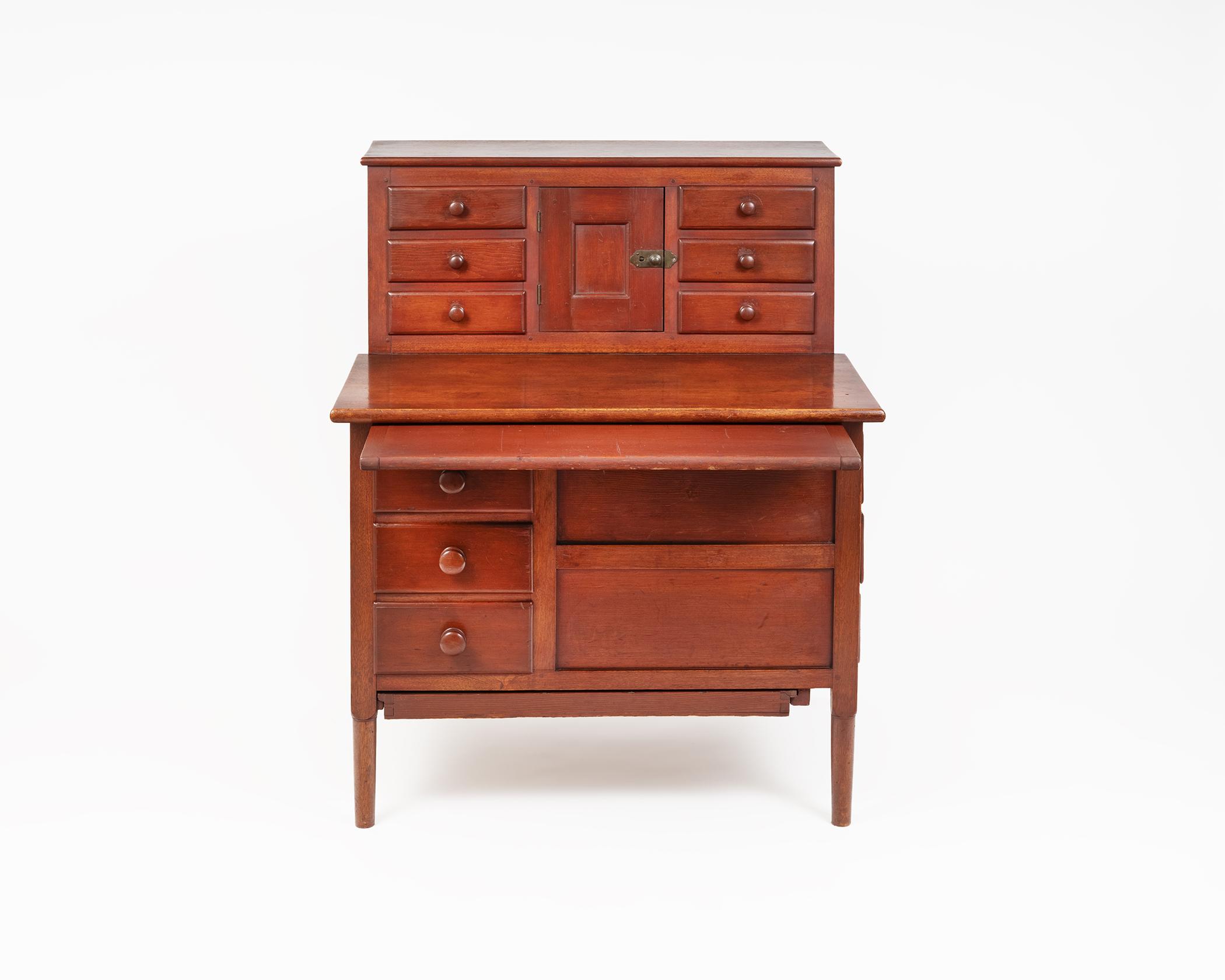 2026.0004.001 Desk, sewing table, view 1